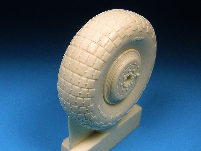 BR-24281 de Havilland Mosquito Late Mainwheels - 1/24