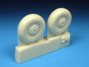 BR72246  Beaufighter Early Wheels - No Tread - 1/72