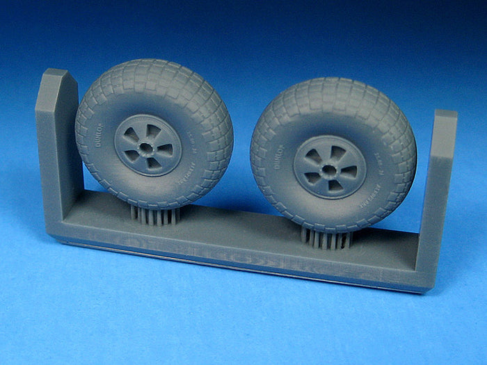 BR 72464 Mosquito Slotted Mainwheels - Block Tread - 1/72