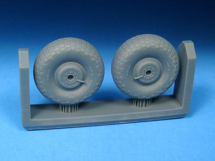 BR 72466 Mosquito Late Mainwheels - Block Tread - 1/72