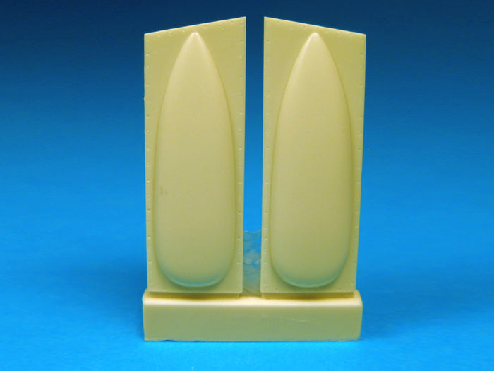 BR-32007  Spitfire Gun Covers W/Wide Blister - 1/32