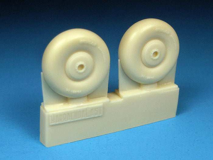 BR-72247  Beaufighter Late Wheels - No Tread - 1/72